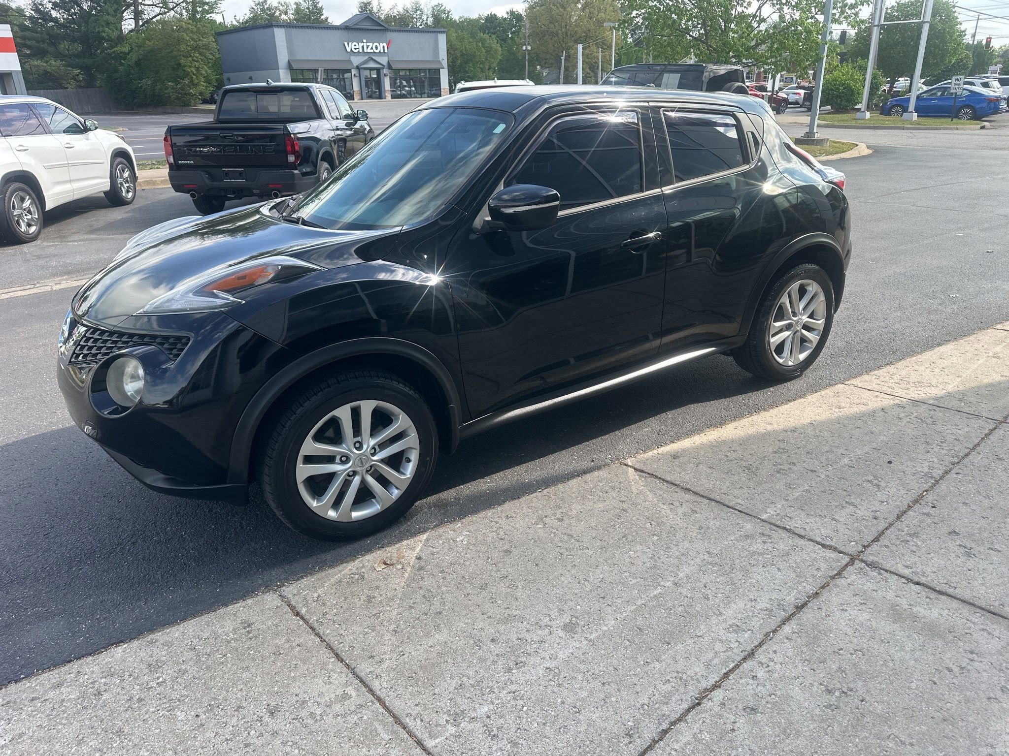 Used 2015 Nissan Juke S image 7