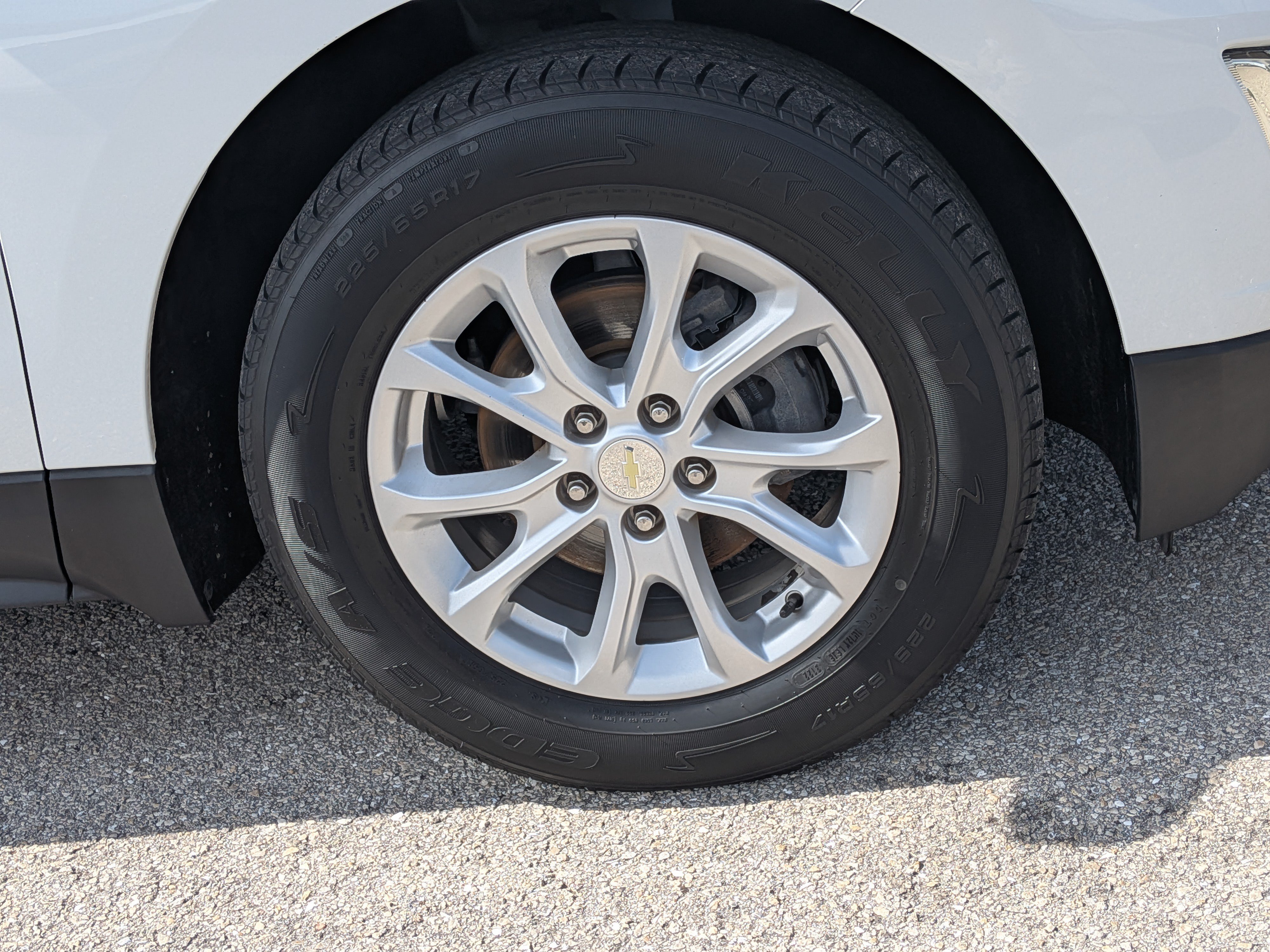 Used 2021 Chevrolet Equinox LS w/ LS Convenience Package FWD image 11