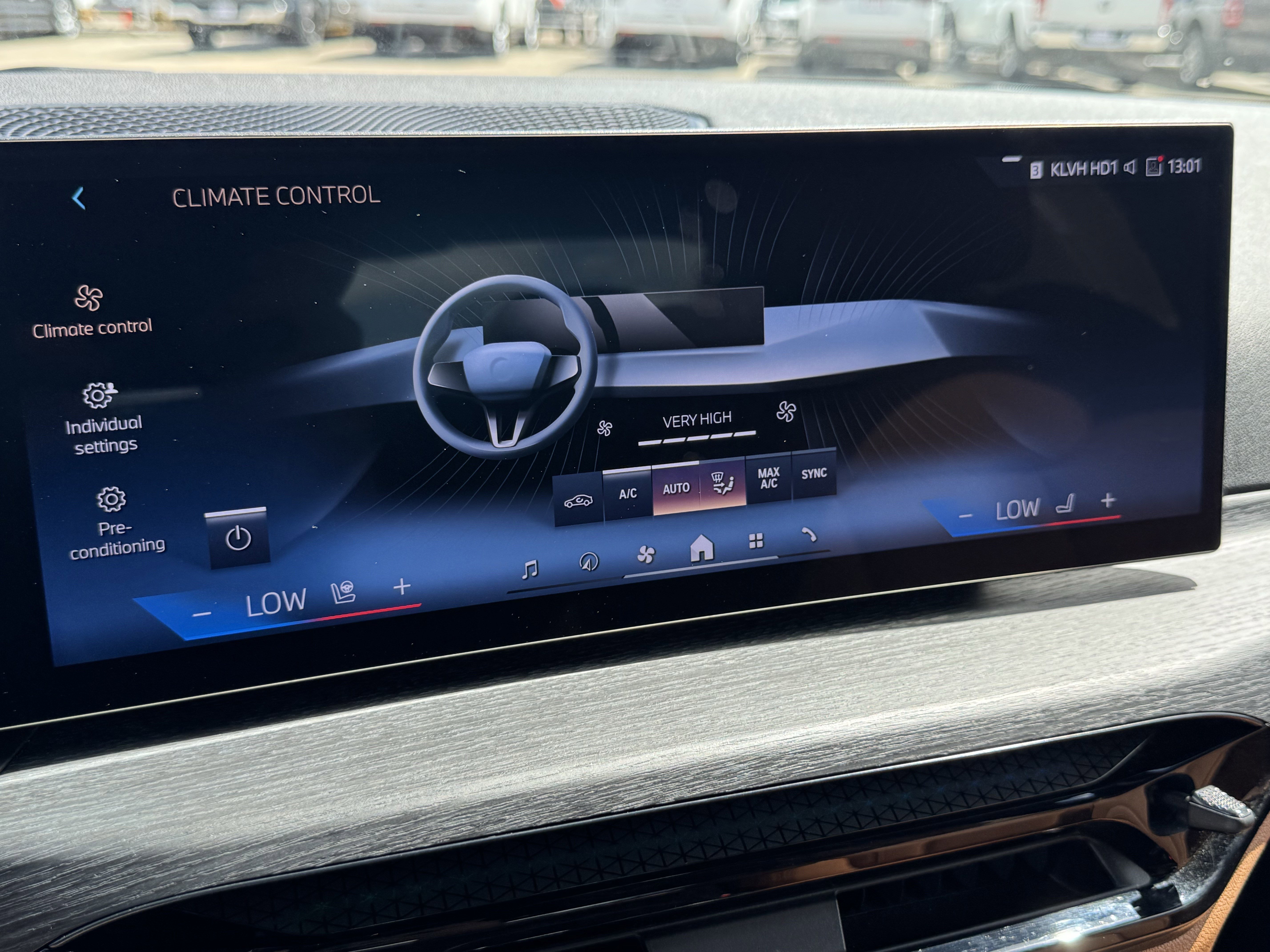 Used 2025 BMW 330i xDrive Sedan image 18