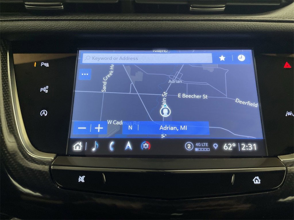 Used 2023 Cadillac XT6 Sport image 8