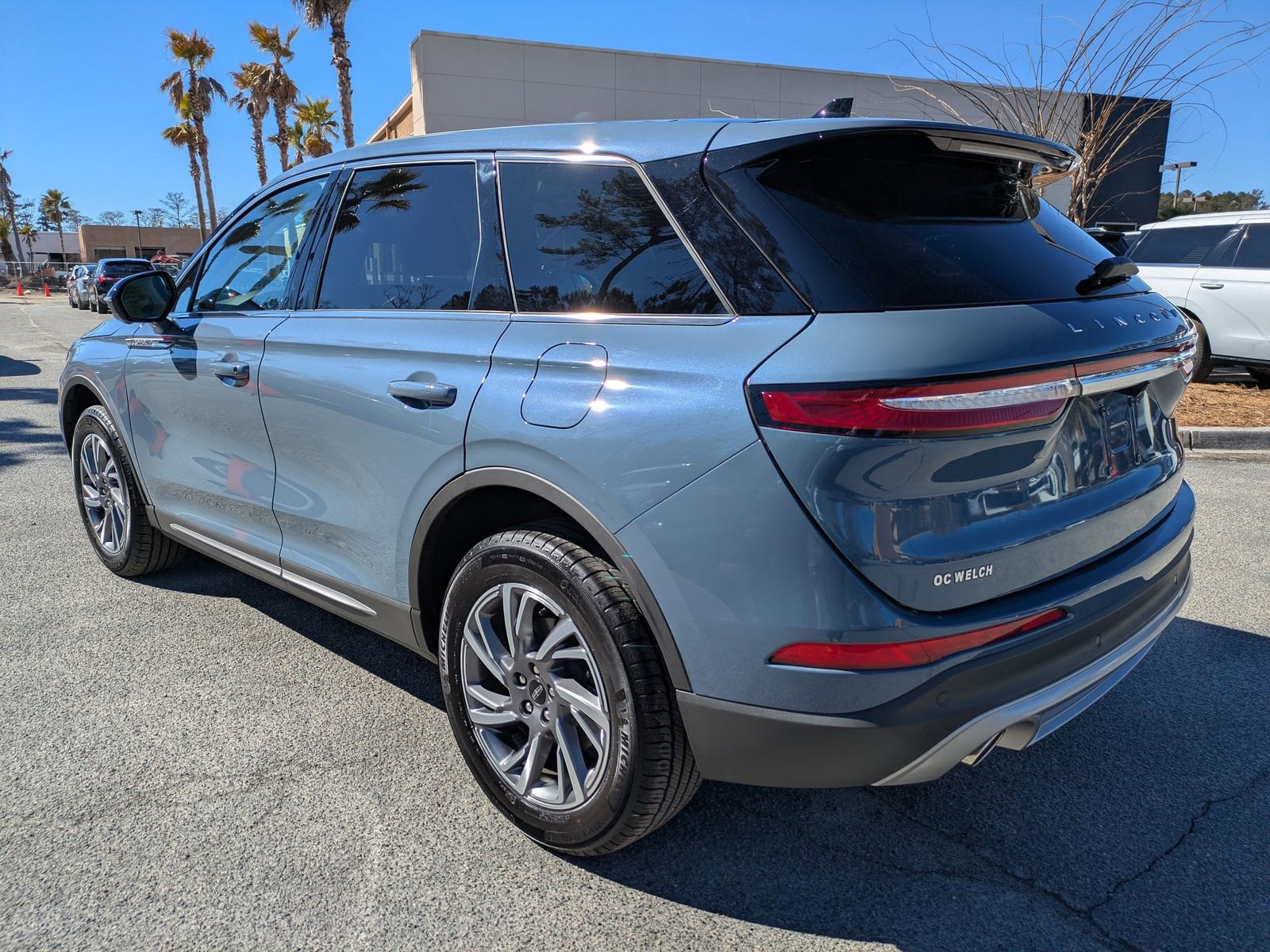 Certified 2025 Lincoln Corsair FWD w/ Equipment Group 101A image 6