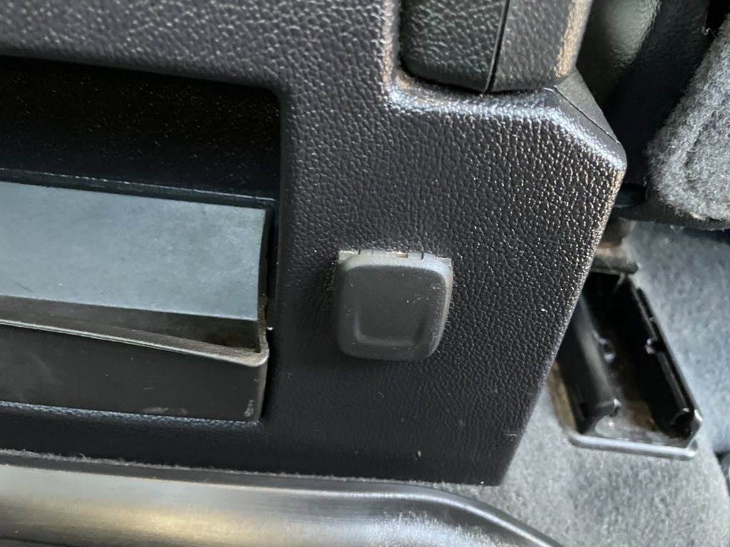 Used 2019 Chevrolet Silverado 1500 LT image 33