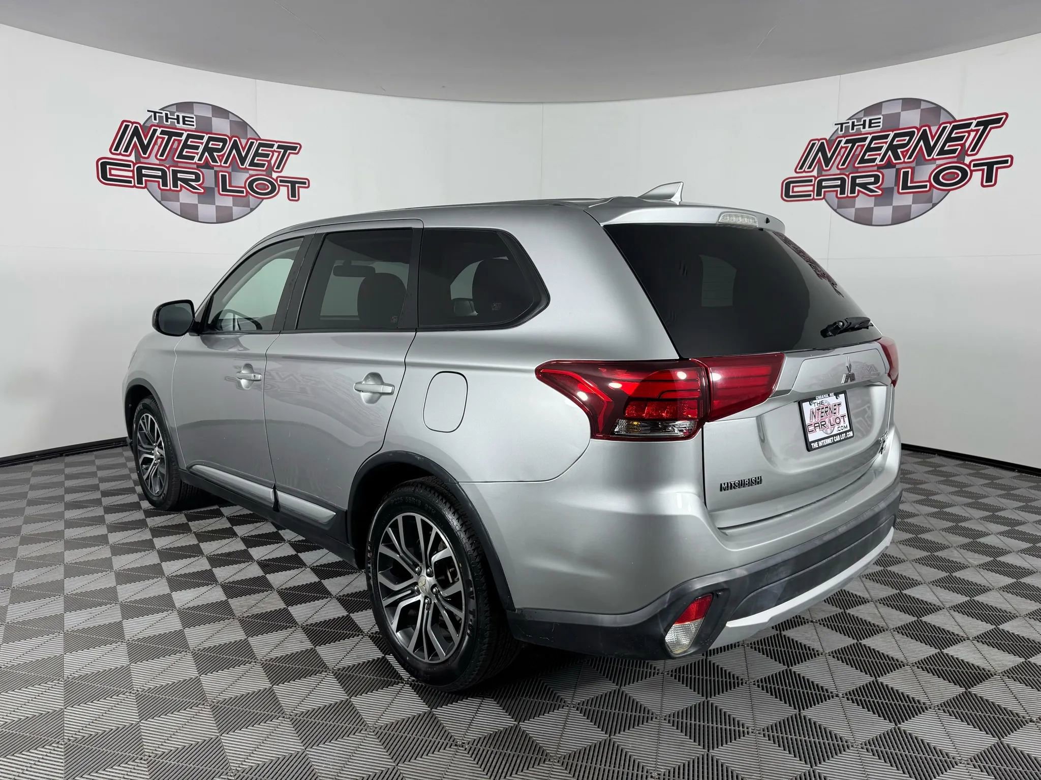 Used 2018 Mitsubishi Outlander ES image 5