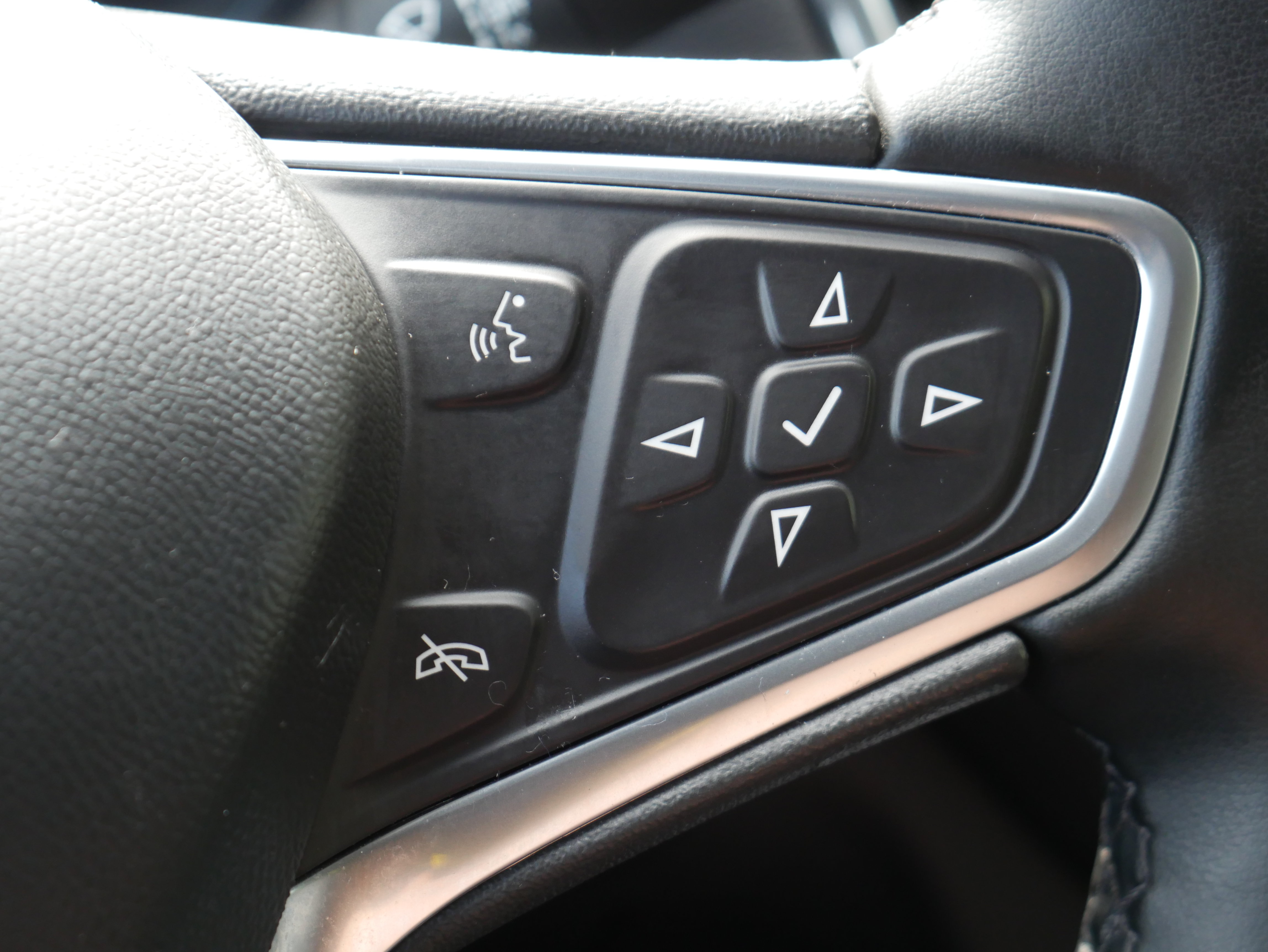 Certified 2023 Chevrolet Equinox LT AWD/4WD image 24