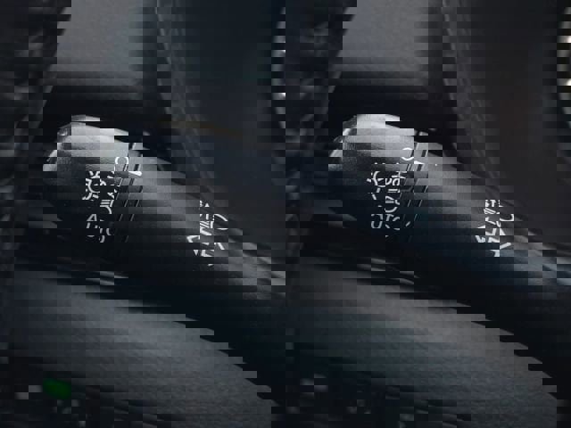 Used 2022 Nissan Sentra SV w/ Lighting Package image 29