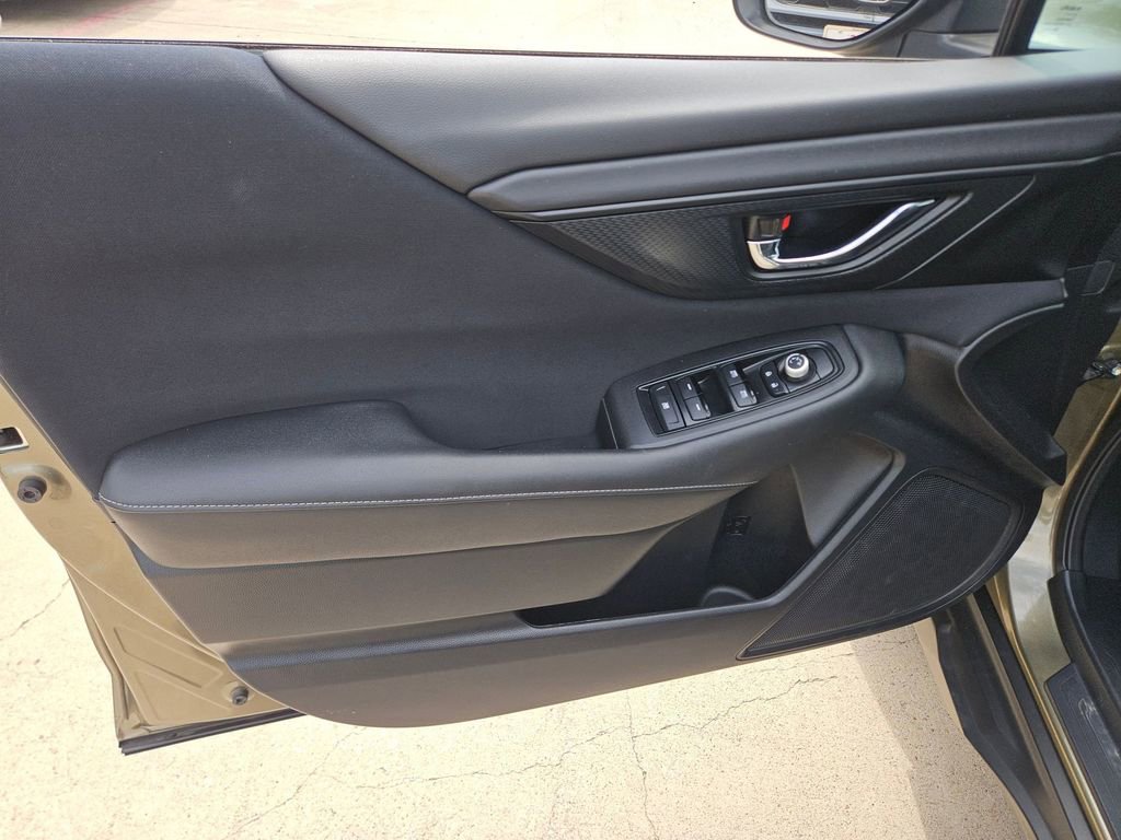 Used 2025 Subaru Outback Premium image 14