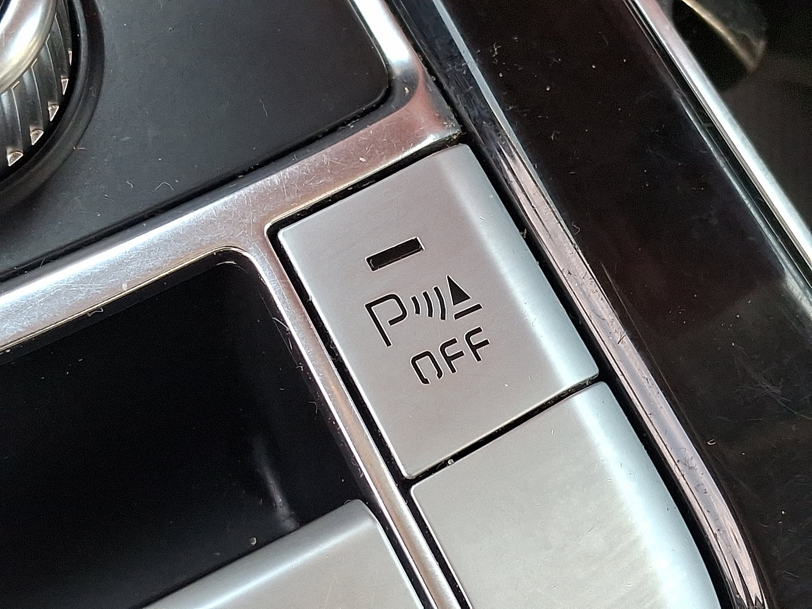 Used 2022 Kia Telluride S FWD image 28