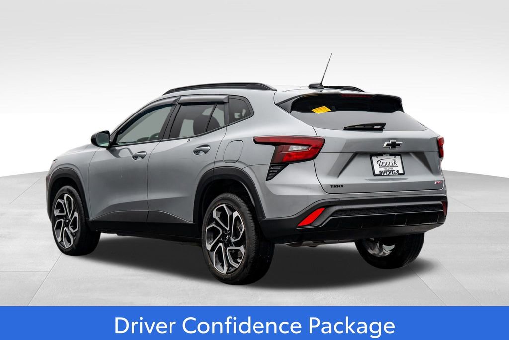 Used 2024 Chevrolet Trax RS w/ Driver Confidence Package image 5