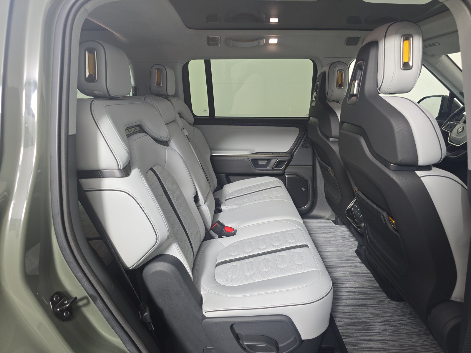 Used 2023 Rivian R1S Launch Edition AWD/4WD image 23