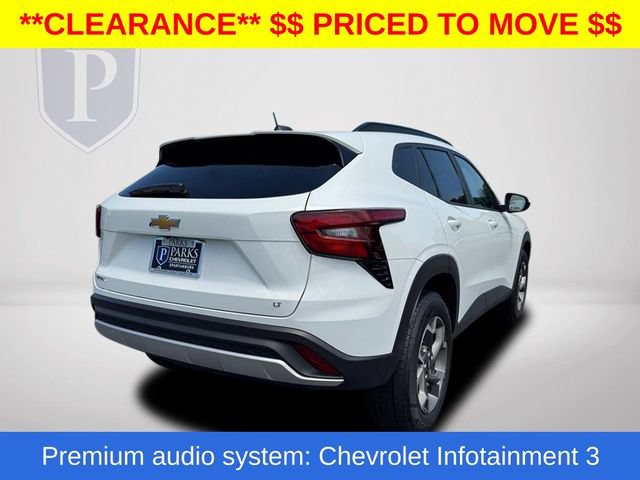 Used 2025 Chevrolet Trax LT FWD image 8