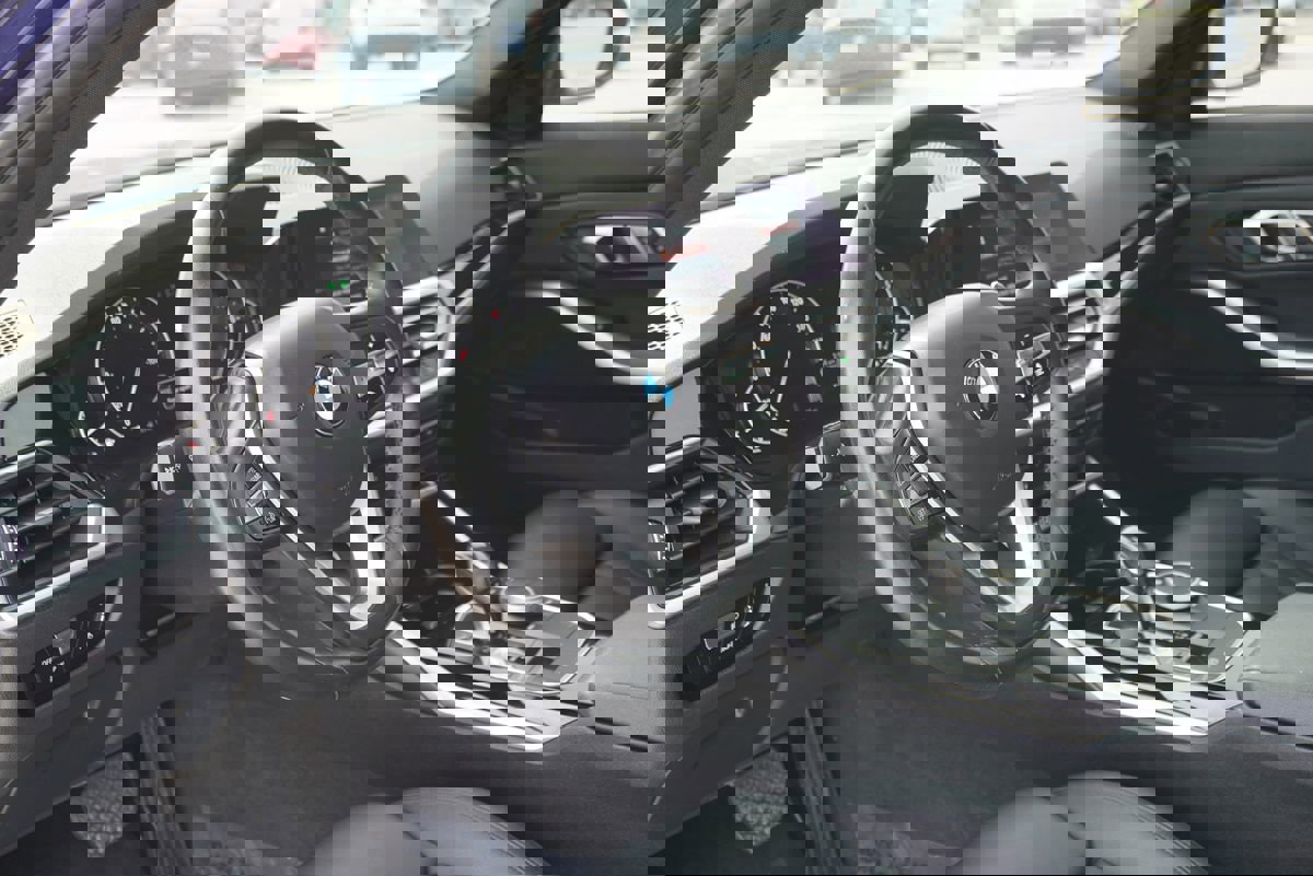 Used 2019 BMW 330i Sedan RWD image 24