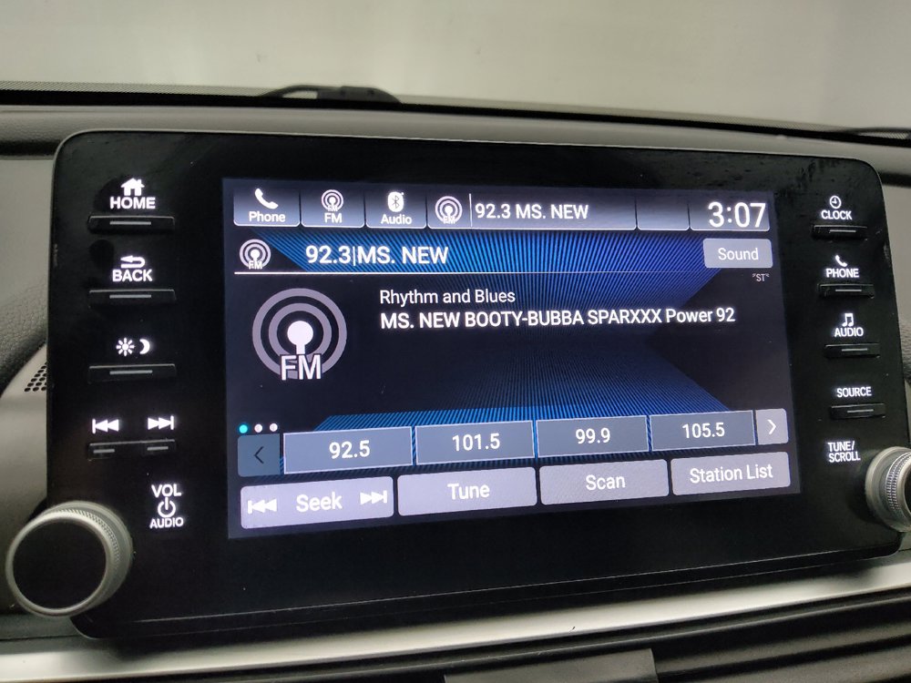 Used 2018 Honda Accord Sport image 25