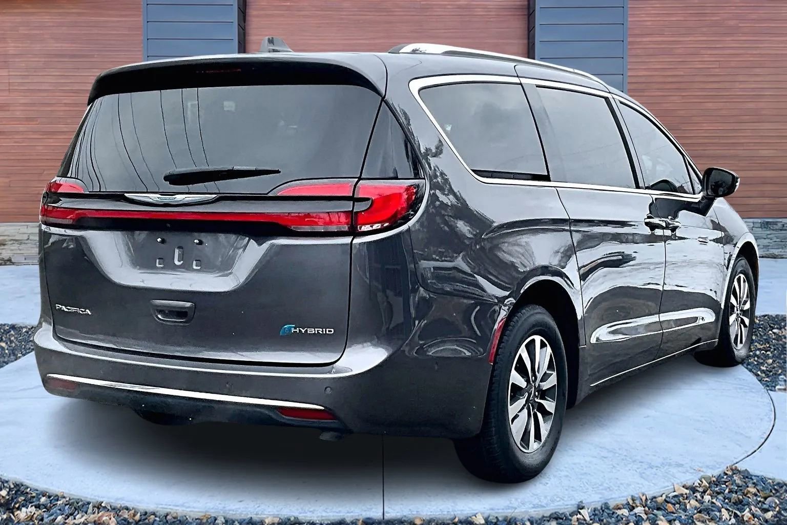 Used 2021 Chrysler Pacifica Touring-L image 13