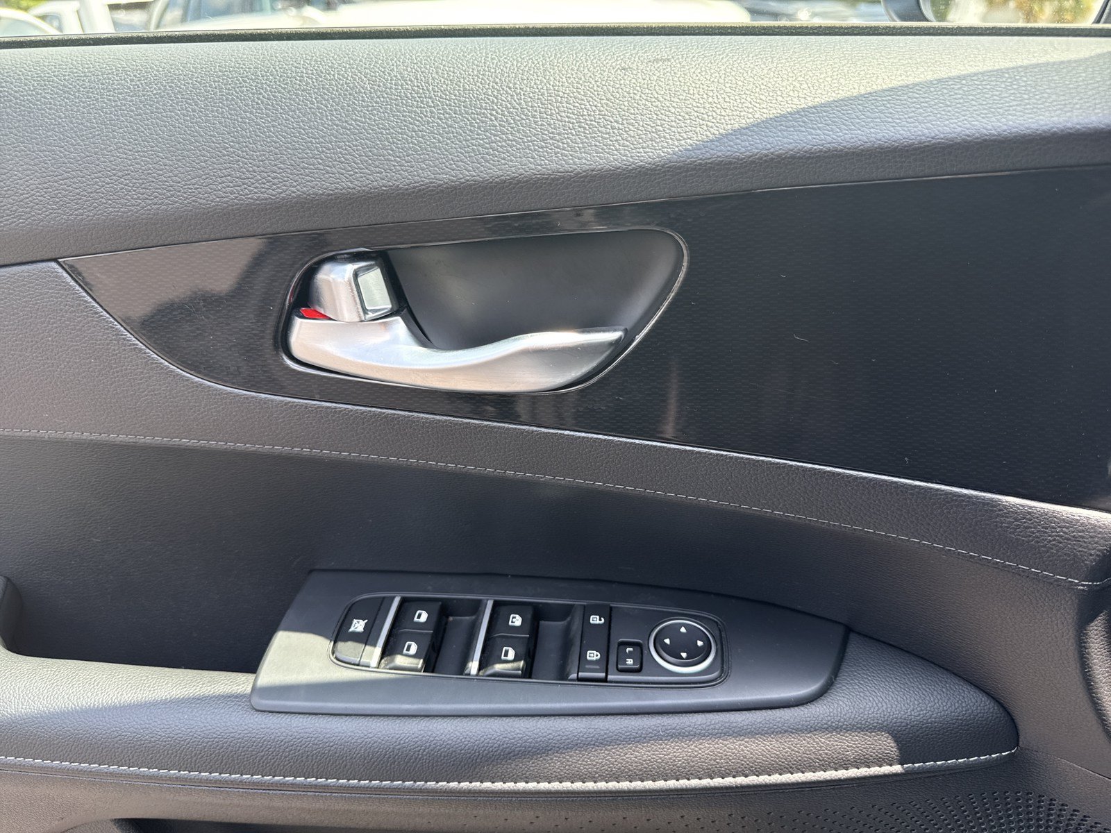 Used 2024 Kia Forte GT-Line w/ GT-Line Premium Package FWD image 13