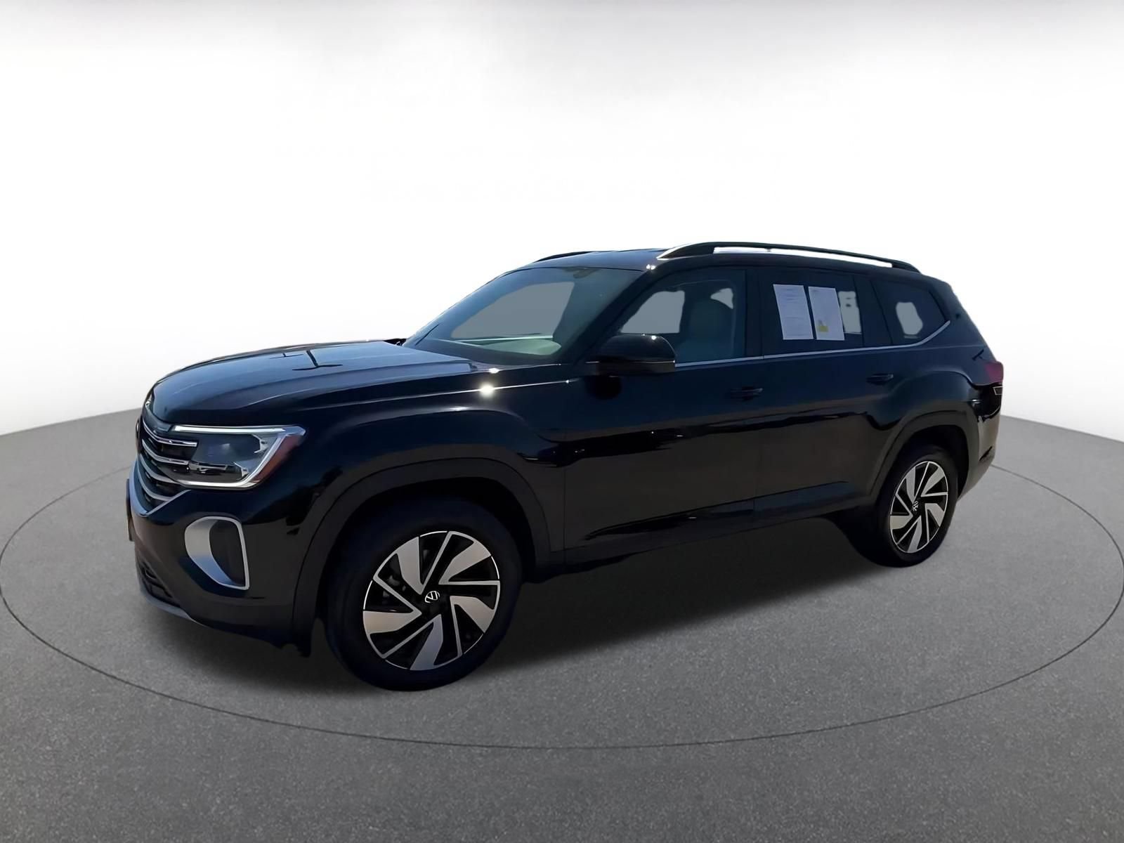 Used 2026 Volkswagen Atlas SE FWD image 8