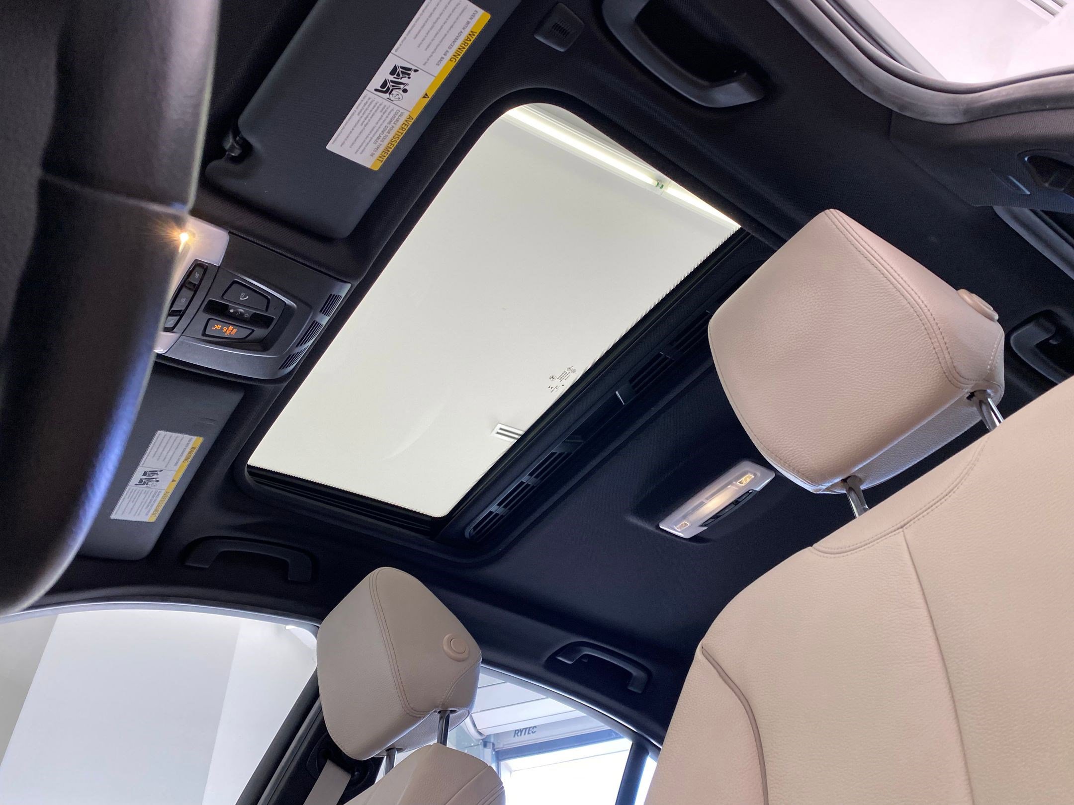 Used 2017 BMW 330i Sedan image 14