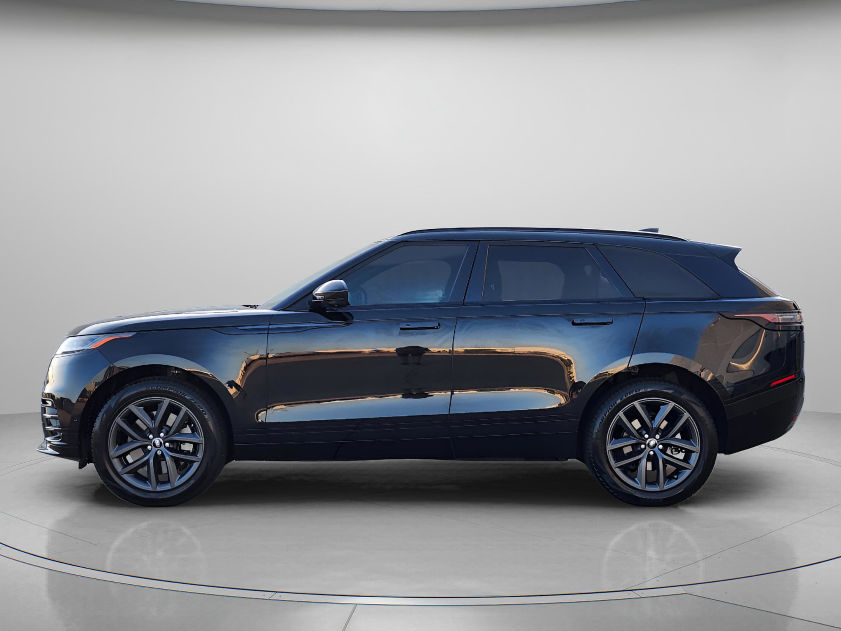 Certified 2026 Land Rover Range Rover Velar Dynamic SE AWD/4WD image 2