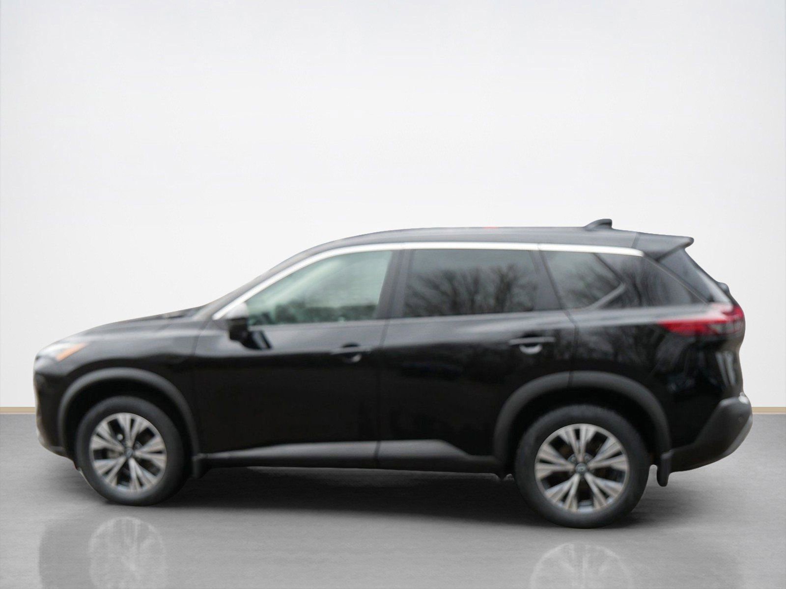 Used 2022 Nissan Rogue SV image 6