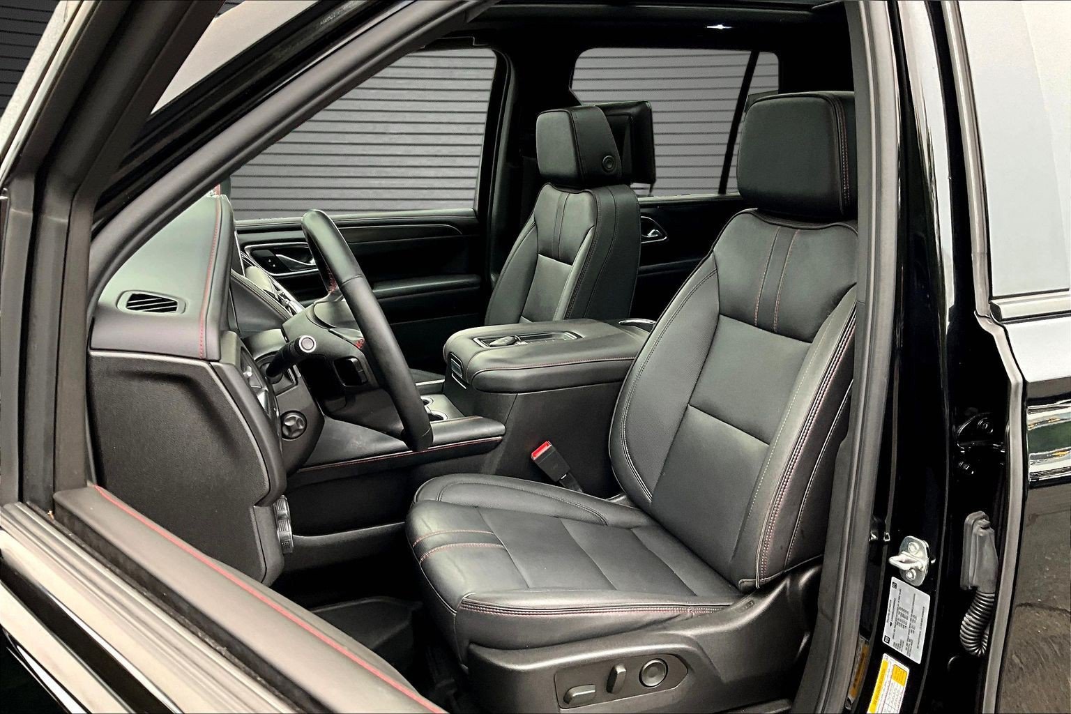 Used 2023 Chevrolet Tahoe RST w/ Luxury Package AWD/4WD image 13