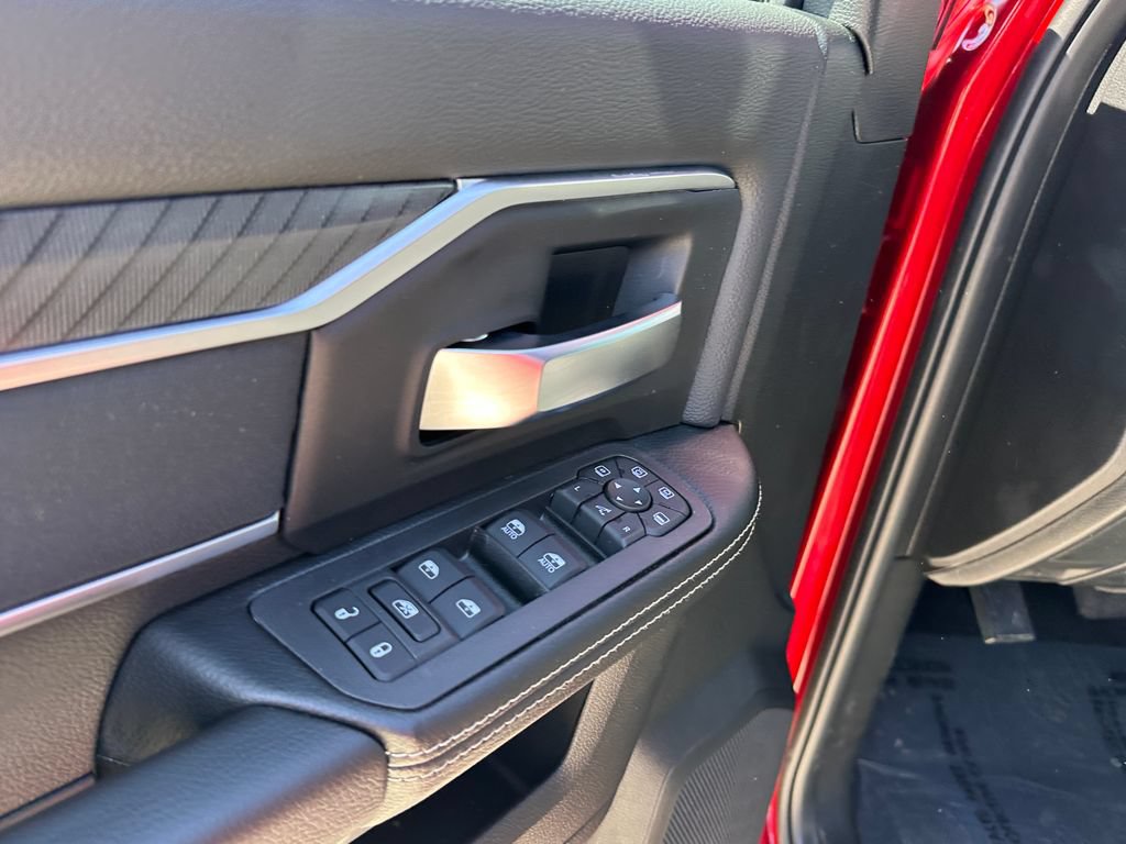 New 2026 RAM 2500 Big Horn AWD/4WD image 18