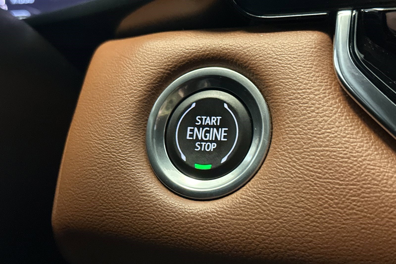 Used 2023 GMC Canyon AT4 w/ AT4 Premium Package image 32