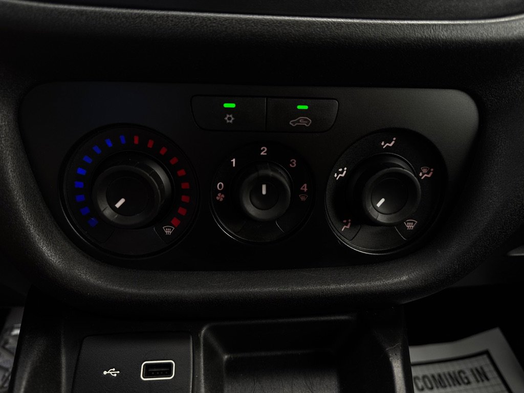 Used 2022 RAM ProMaster City Tradesman FWD image 17