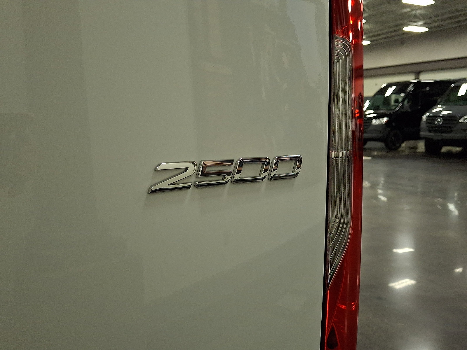 Used 2025 Mercedes-Benz Sprinter 2500 image 21