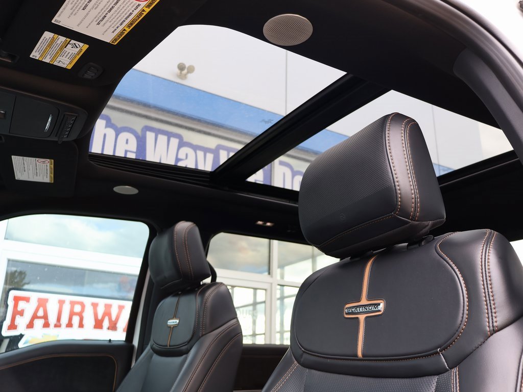 Used 2023 Ford F450 Platinum w/ FX4 Off-Road Package image 30