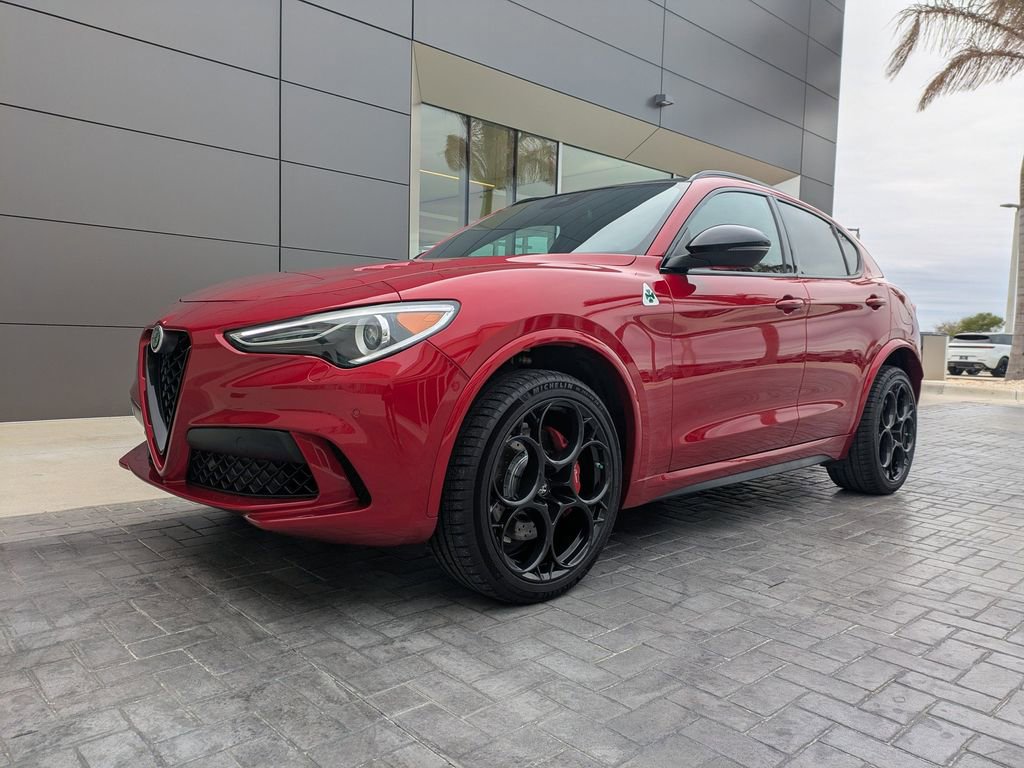 Used 2022 Alfa Romeo Stelvio Quadrifoglio w/ Active Assist Plus Package image 10