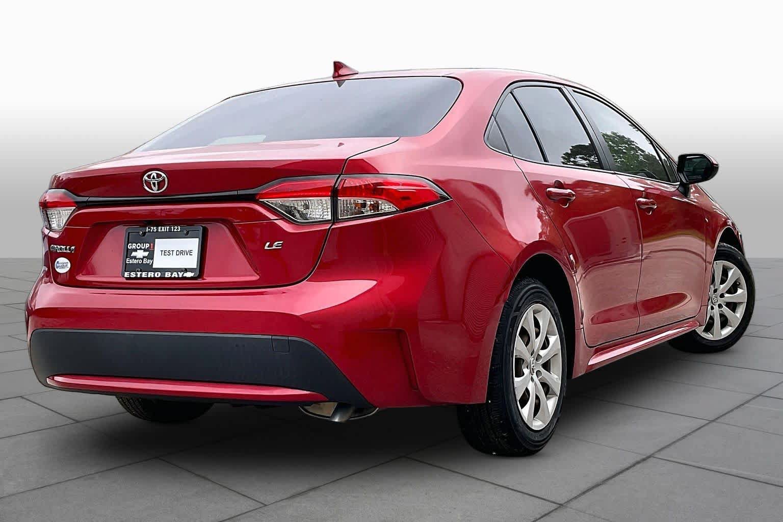 Used 2021 Toyota Corolla LE FWD image 12