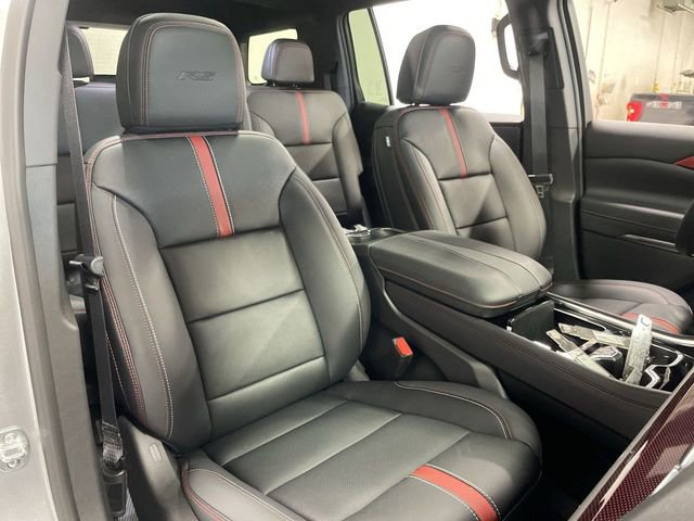 New 2026 Chevrolet Traverse RS w/ LPO, Floor Liner Package image 27
