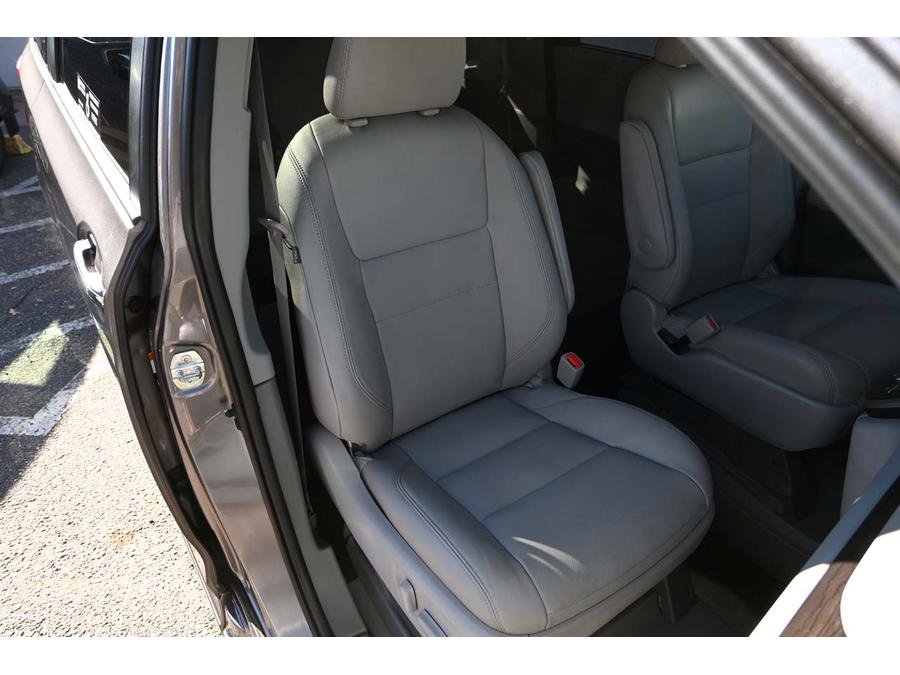 Used 2020 Toyota Sienna XLE FWD image 16
