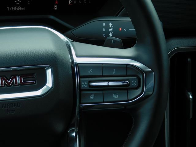 Used 2025 GMC Acadia Elevation image 17