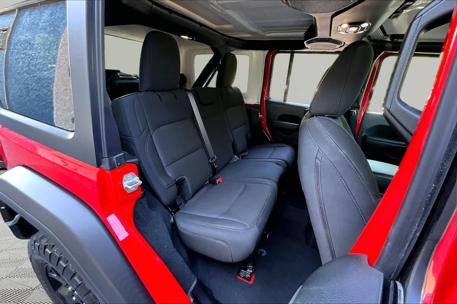 Used 2022 Jeep Wrangler Unlimited Sport AWD/4WD image 20