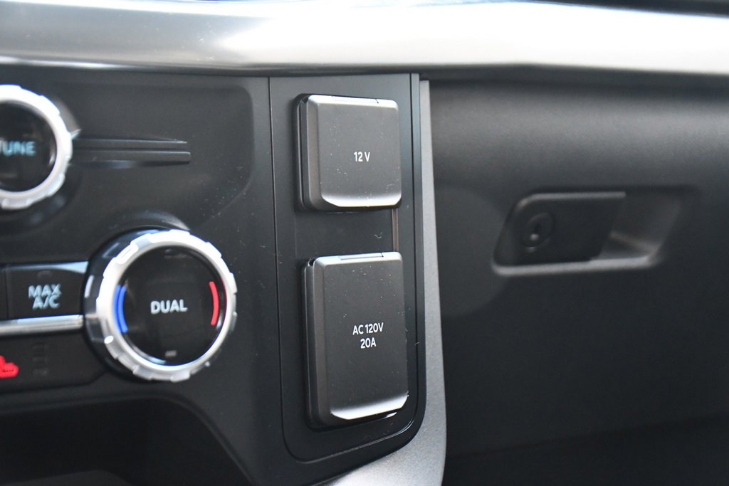 Used 2023 Ford F150 Lariat w/ Equipment Group 502A High image 29