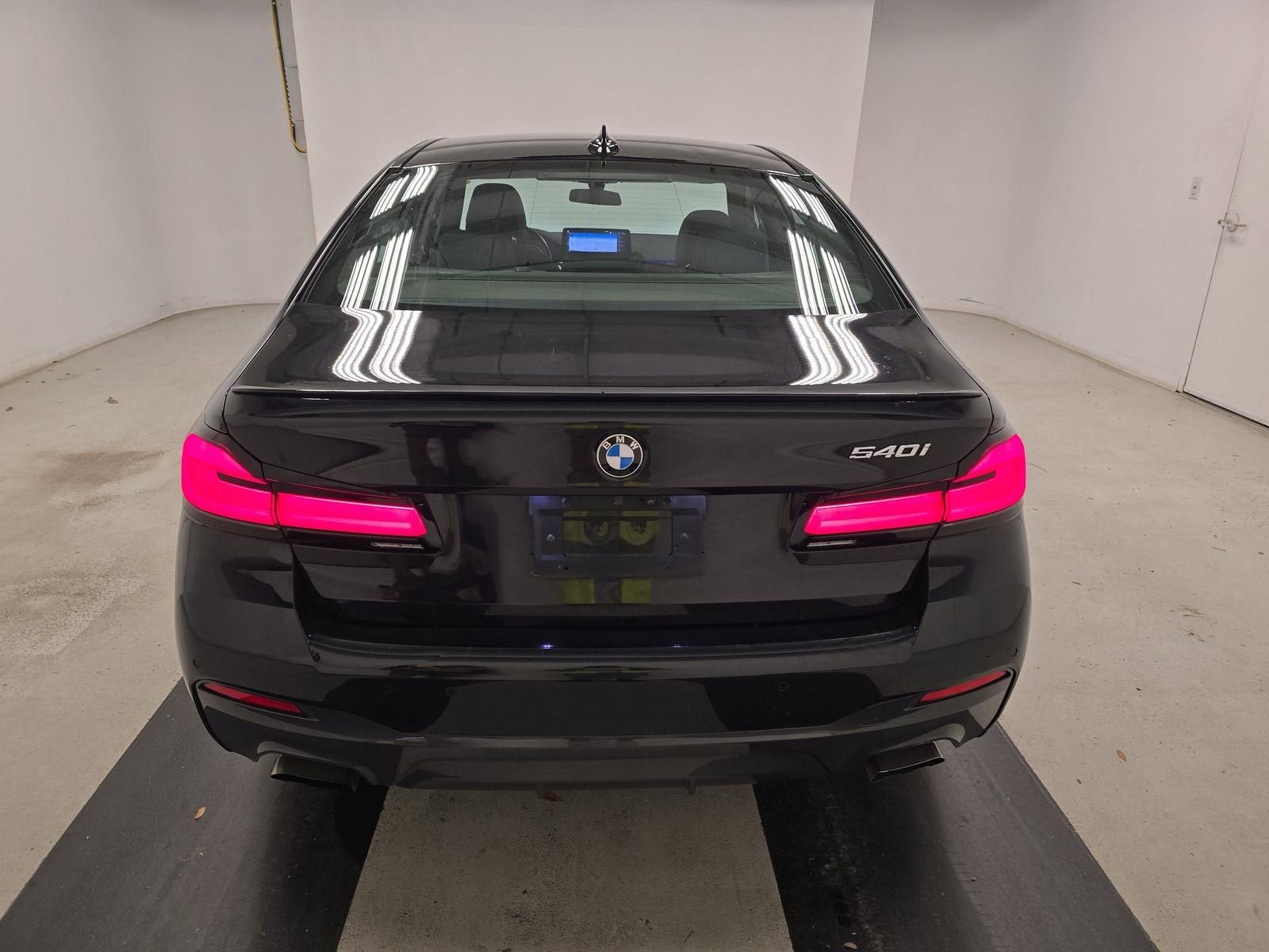 Used 2023 BMW 540i w/ Executive Package image 5