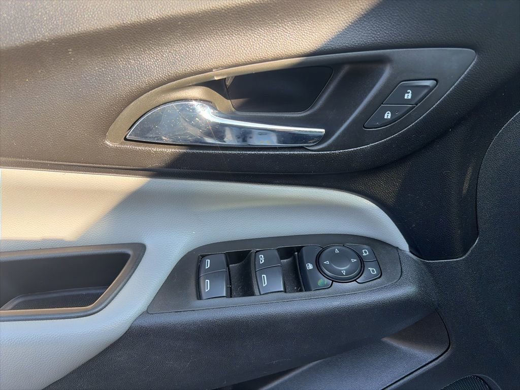 Used 2023 Chevrolet Equinox LT image 14