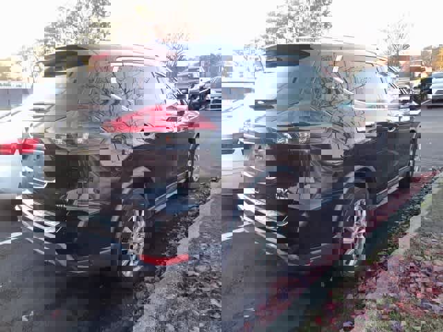 Used 2018 Nissan Rogue SV w/ Premium Package image 5