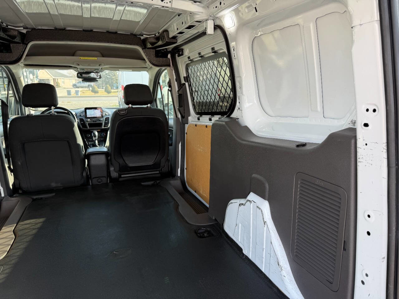 Used 2020 Ford Transit Connect XLT image 19