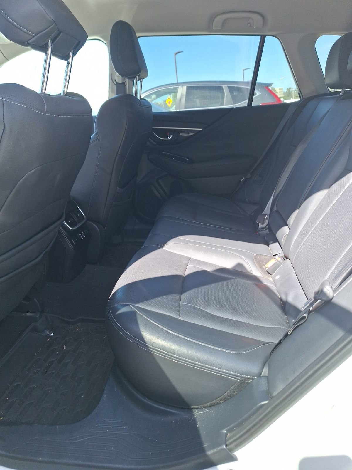 Used 2023 Subaru Outback Limited image 15