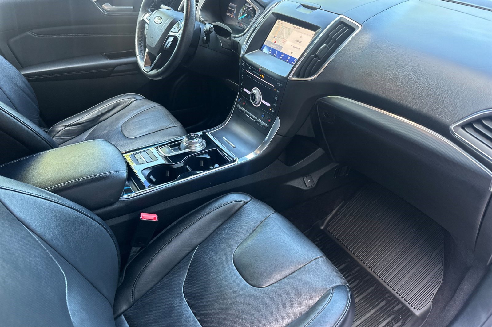 Used 2019 Ford Edge Titanium image 20