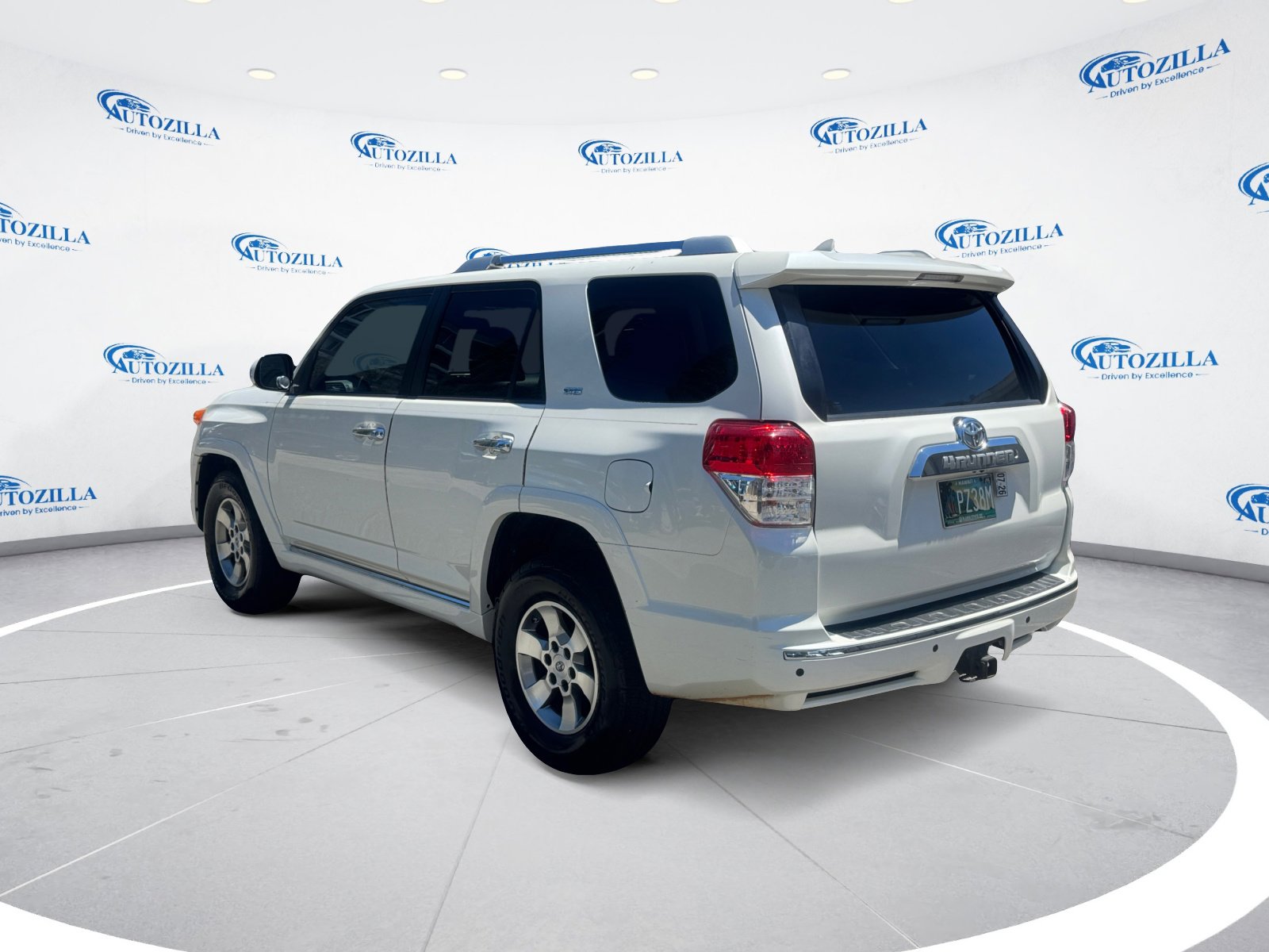 Used 2011 Toyota 4Runner SR5 image 3