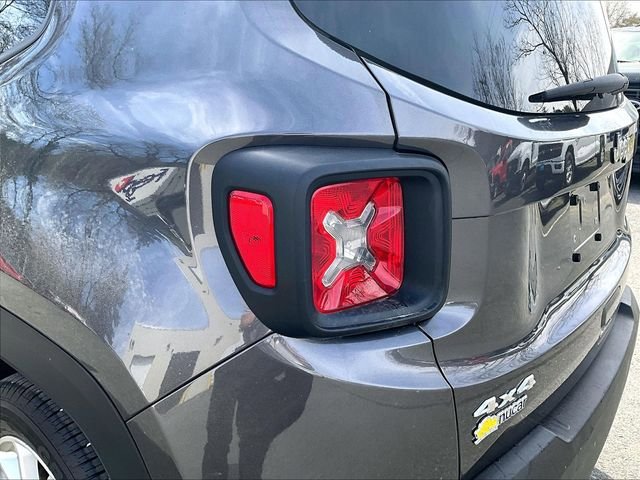 Used 2021 Jeep Renegade Latitude w/ Convenience Group AWD/4WD image 32
