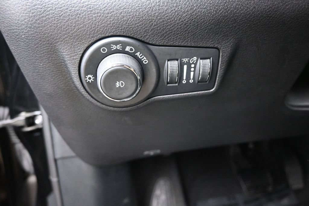 Used 2024 Jeep Compass Latitude AWD/4WD image 21