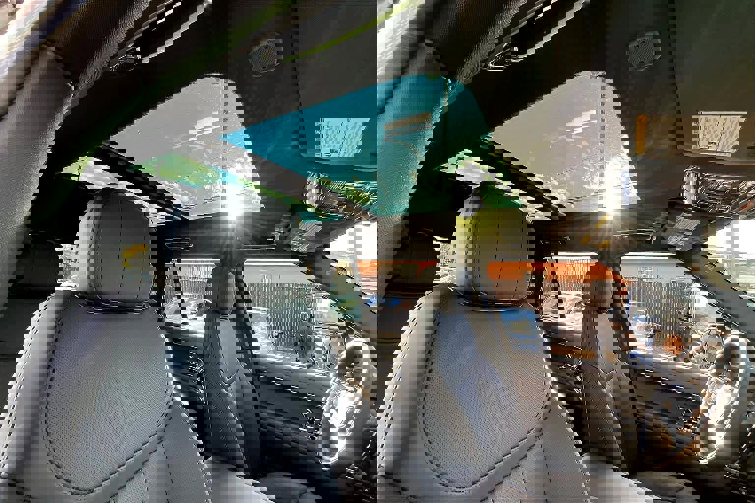 New 2025 Land Rover Range Rover SE image 29