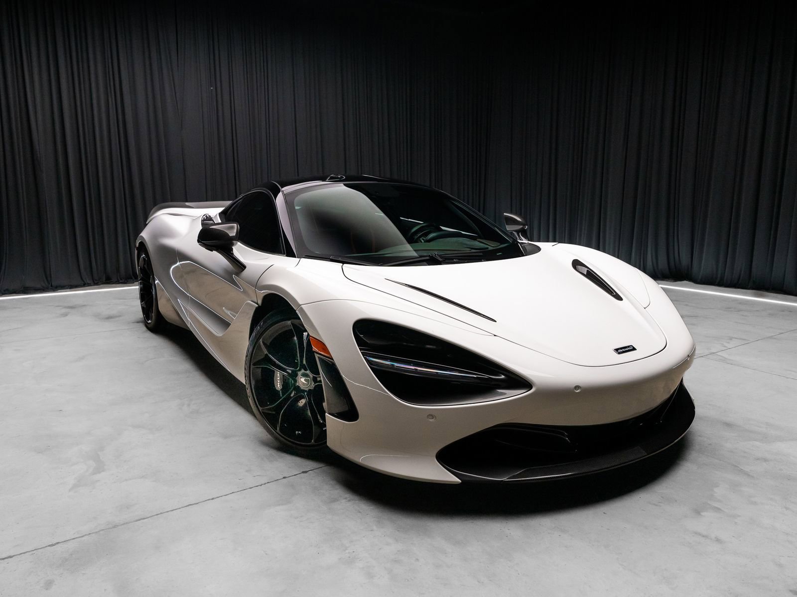 Used 2019 McLaren 720S Performance RWD image 9