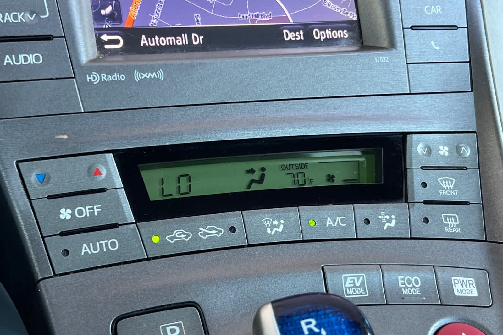 Used 2015 Toyota Prius Three FWD image 22
