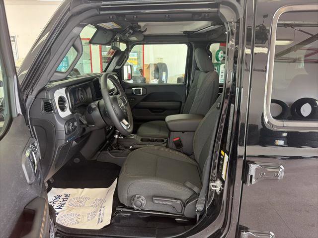 Certified 2025 Jeep Wrangler Unlimited Sahara AWD/4WD image 6