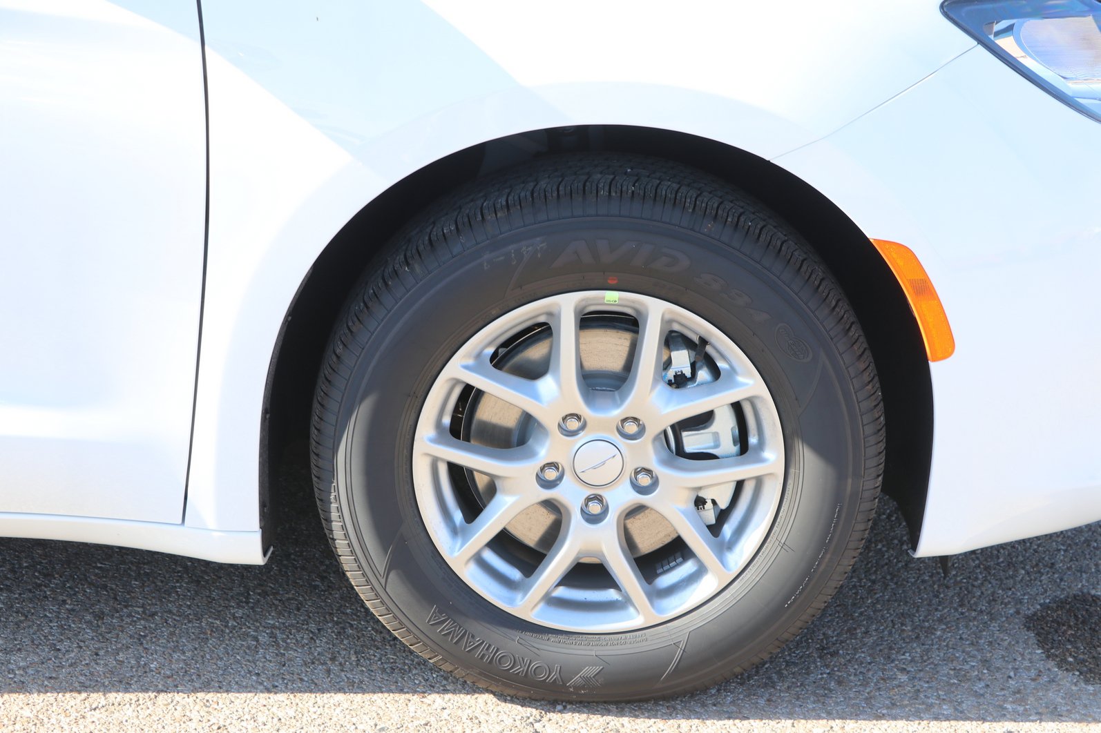 New 2027 Chrysler Pacifica LX FWD image 9