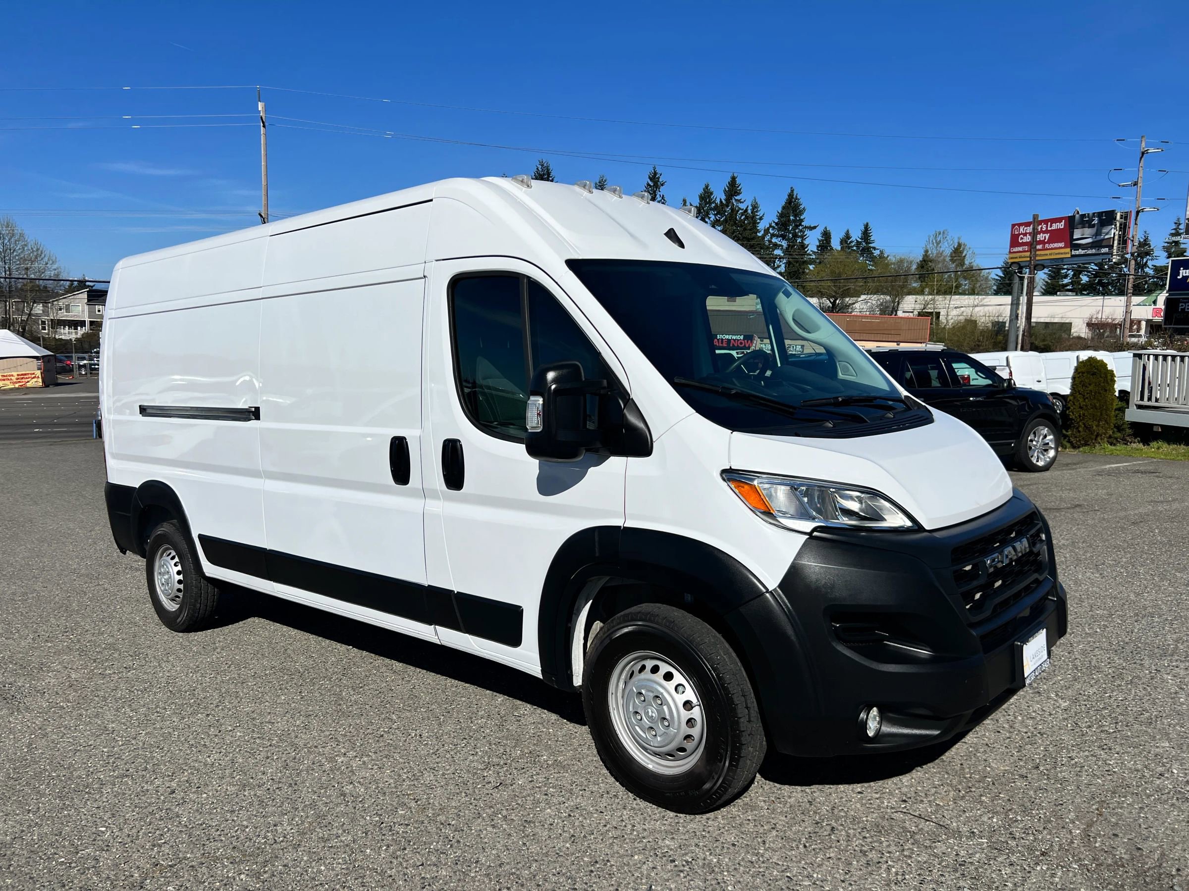 Used 2025 RAM ProMaster 2500 w/ Convenience Group image 3